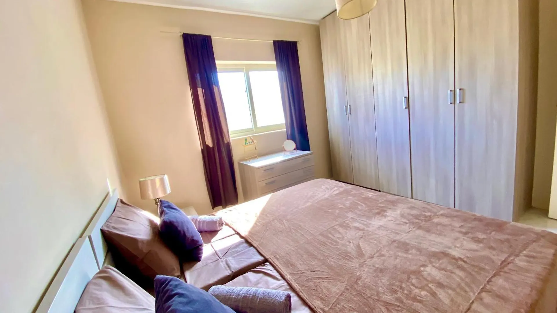 아파트 Central Sliema Retreat-Perfect For Familes&Friends
